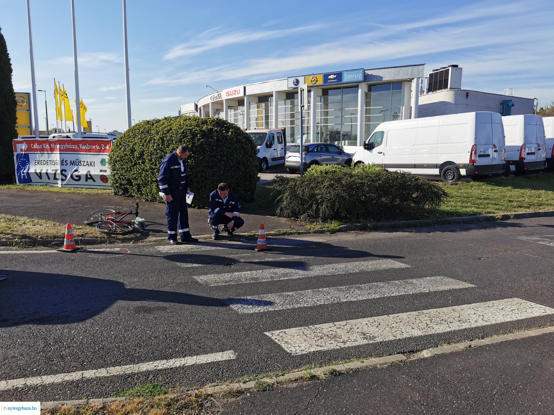 Biciklis és autós ütközött