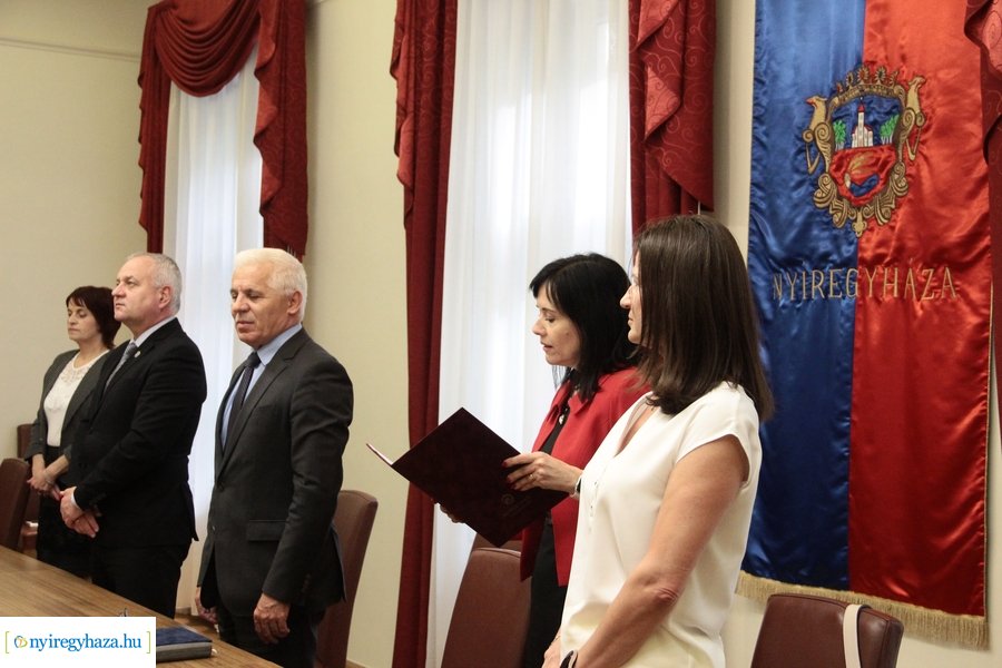 Bírósági ülnökök eskütétele