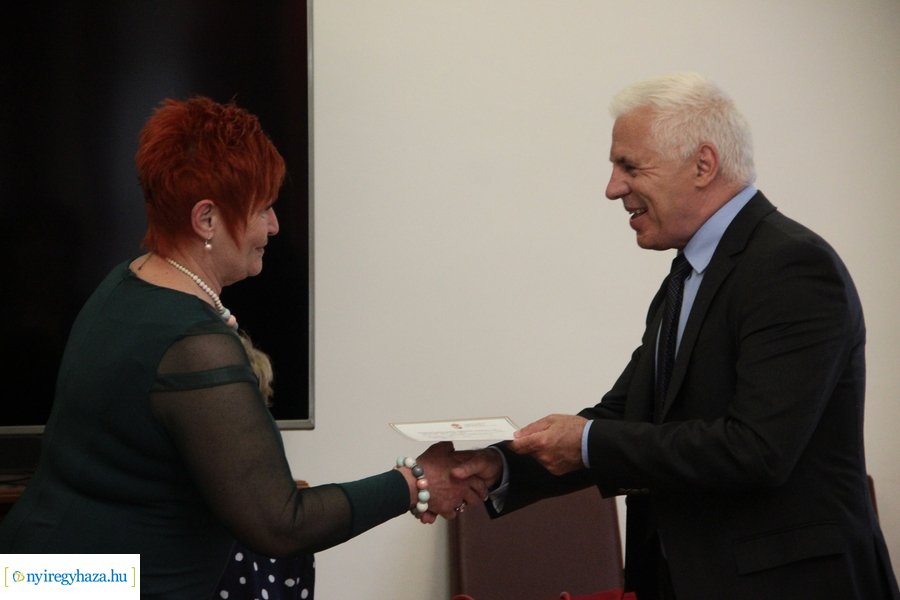 Bírósági ülnökök eskütétele