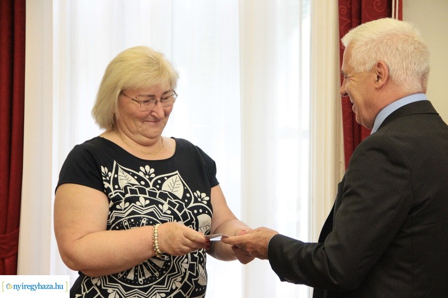 Bírósági ülnökök eskütétele