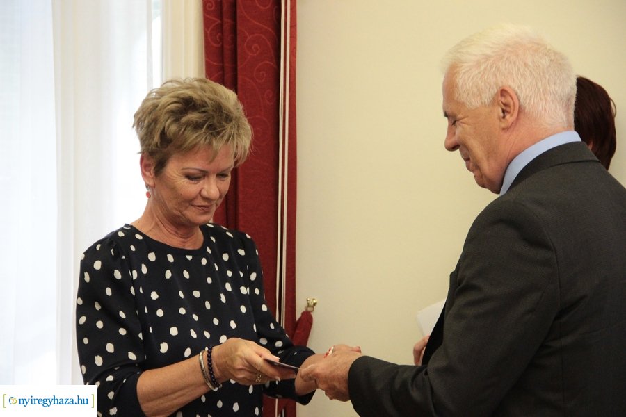 Bírósági ülnökök eskütétele