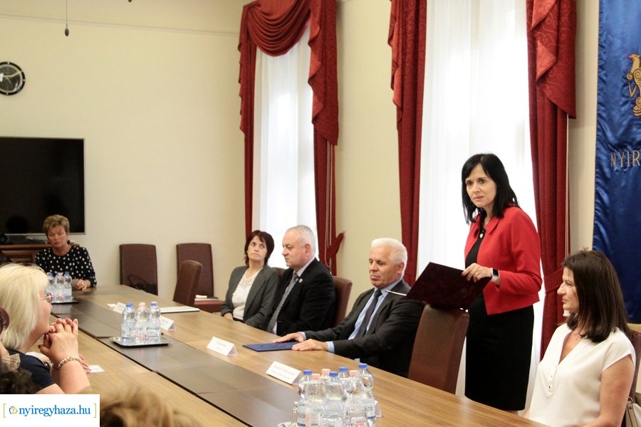 Bírósági ülnökök eskütétele