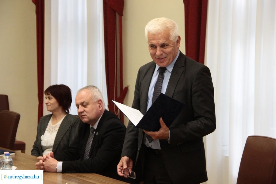 Bírósági ülnökök eskütétele