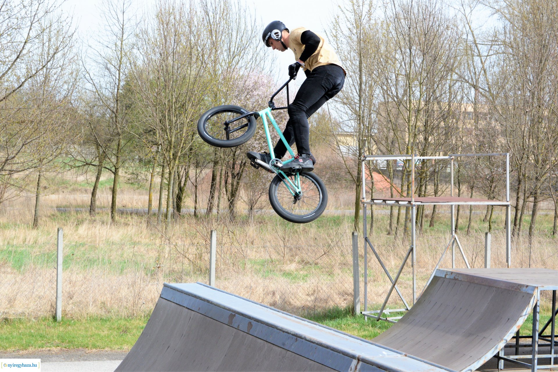 BMX bemutató a Kertvárosban