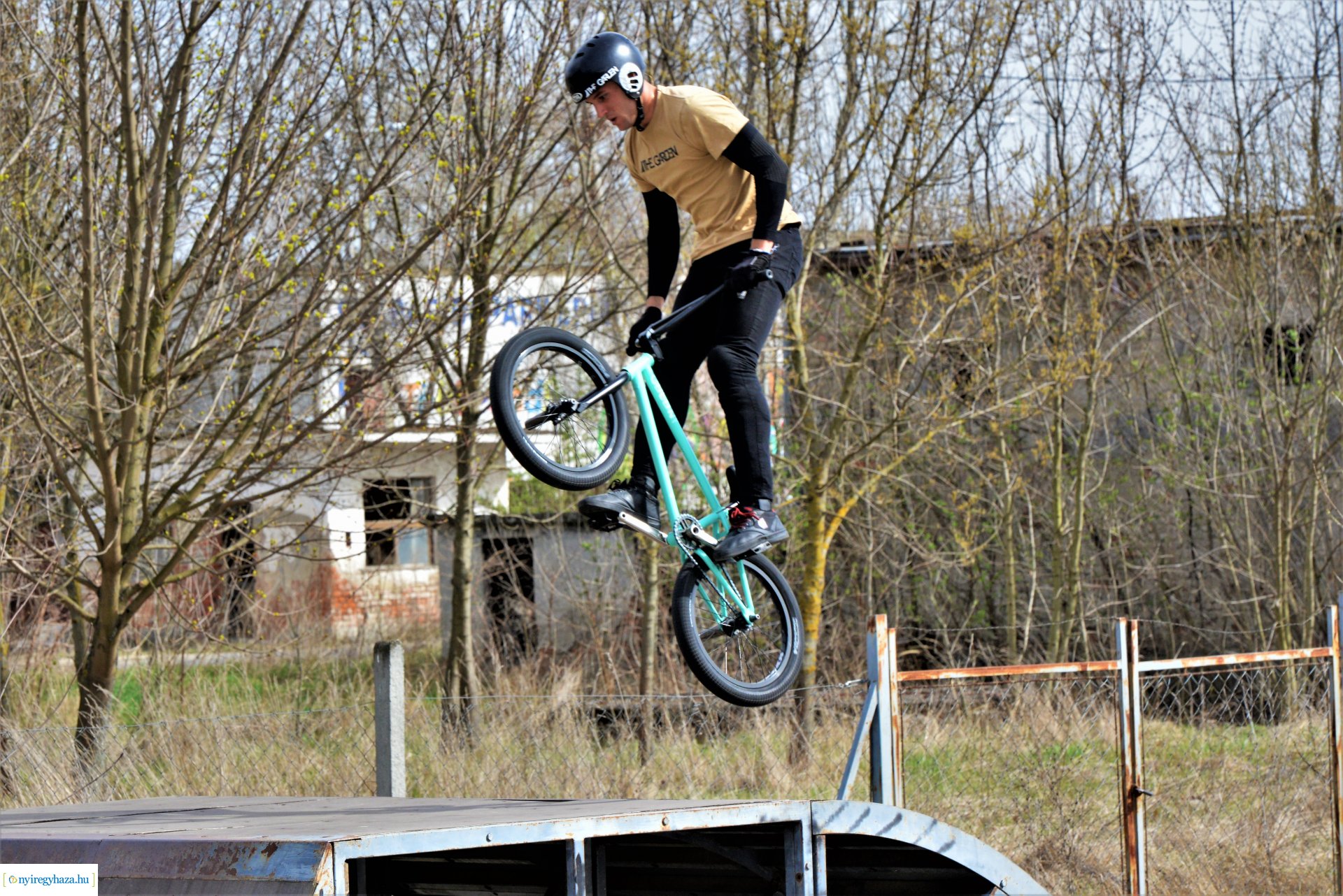 BMX bemutató a Kertvárosban