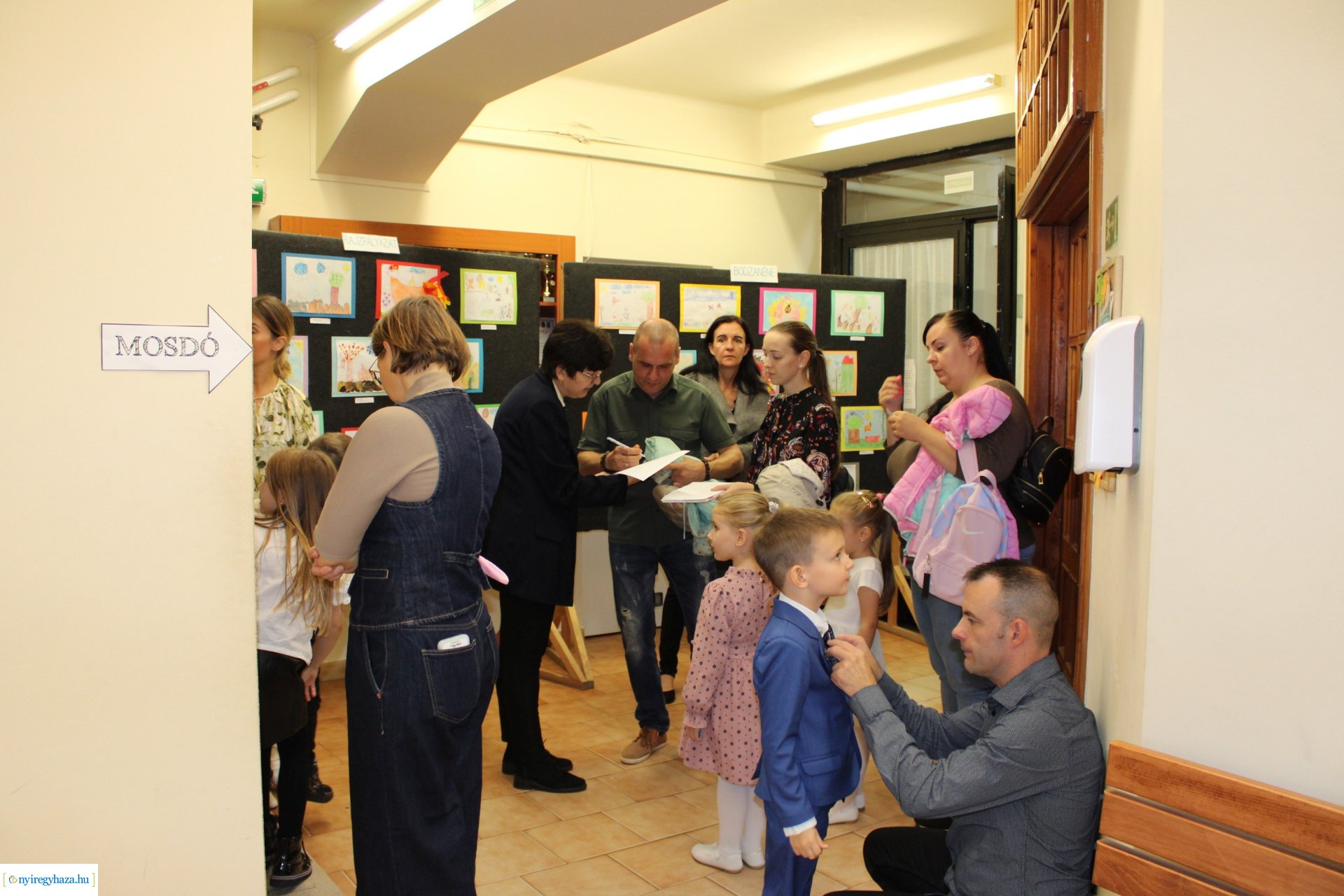 Bodzanéne Versmondó Verseny és Rajzpályázat 