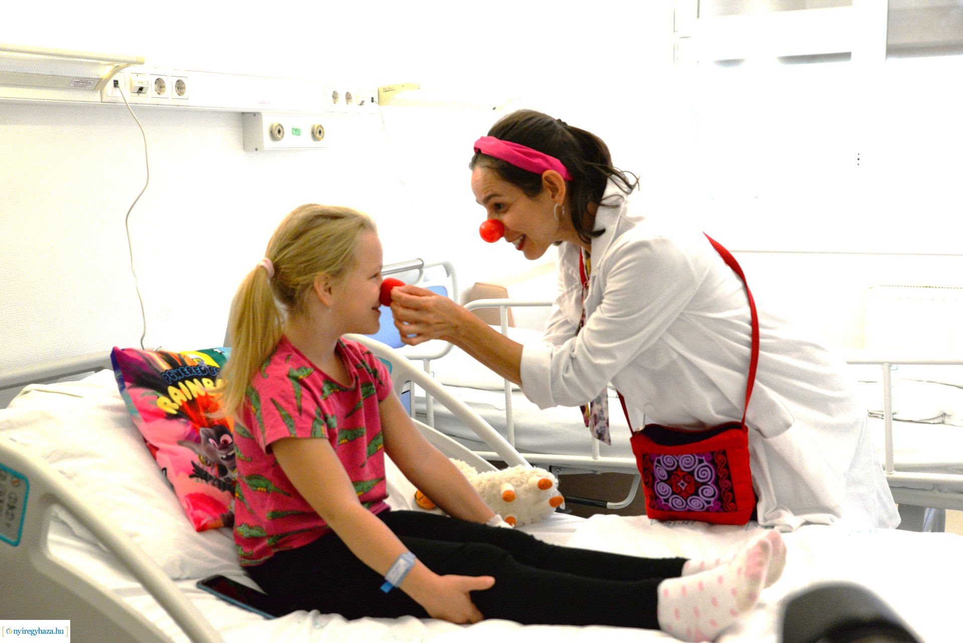 Bohócdoktori vizit a Nyíregyházi Jósa András Tagkórházban