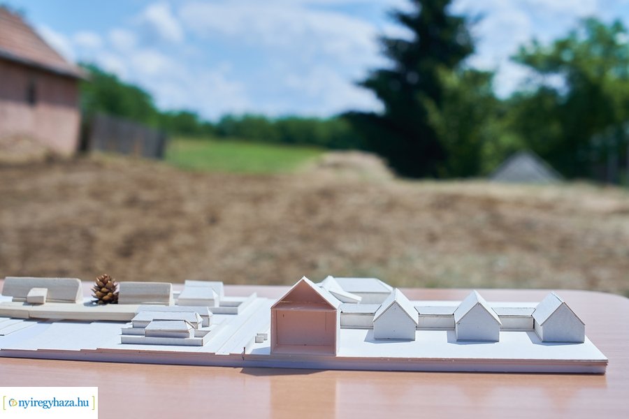 Bölcsőde épül Nyírszőlősön - sajtótájékoztató