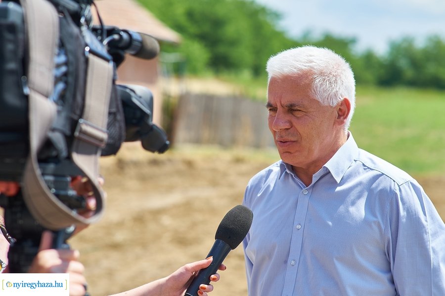 Bölcsőde épül Nyírszőlősön - sajtótájékoztató