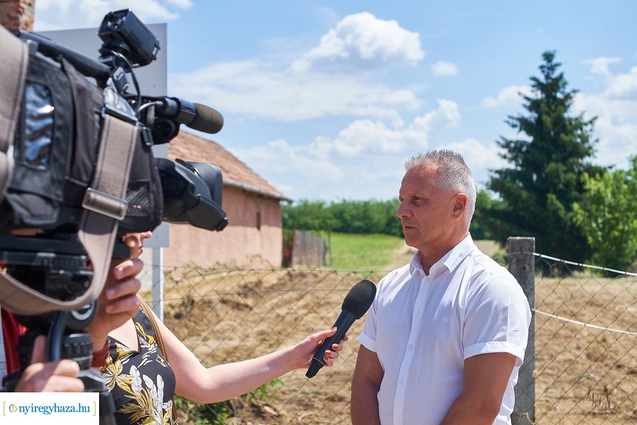 Bölcsőde épül Nyírszőlősön - sajtótájékoztató