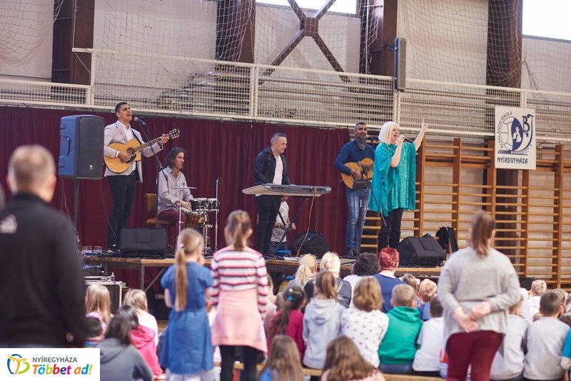Boldogság nap a Bem iskolában