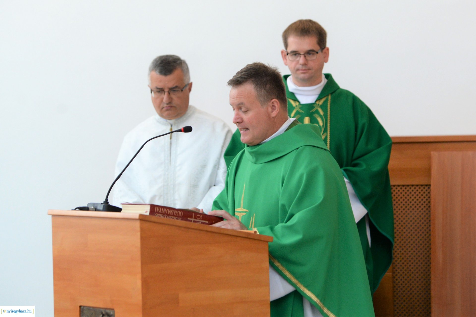 Borbányai Szent László Római Katolikus Plébáia - Csordás Gábor plébános beiktatása