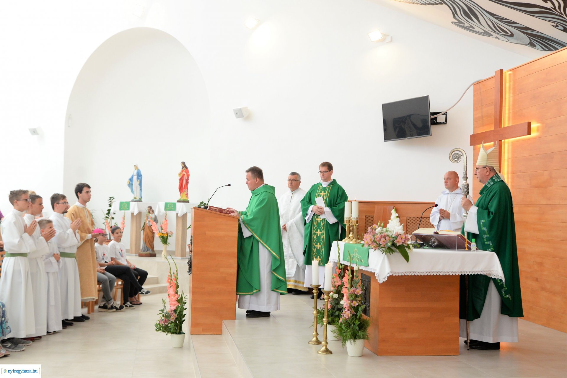 Borbányai Szent László Római Katolikus Plébáia - Csordás Gábor plébános beiktatása