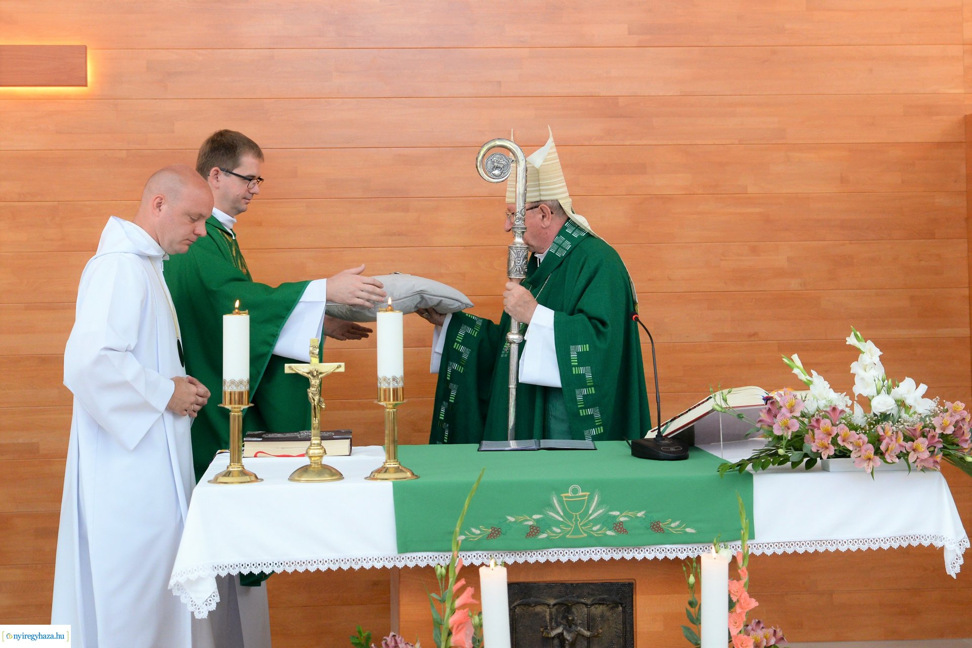 Borbányai Szent László Római Katolikus Plébáia - Csordás Gábor plébános beiktatása