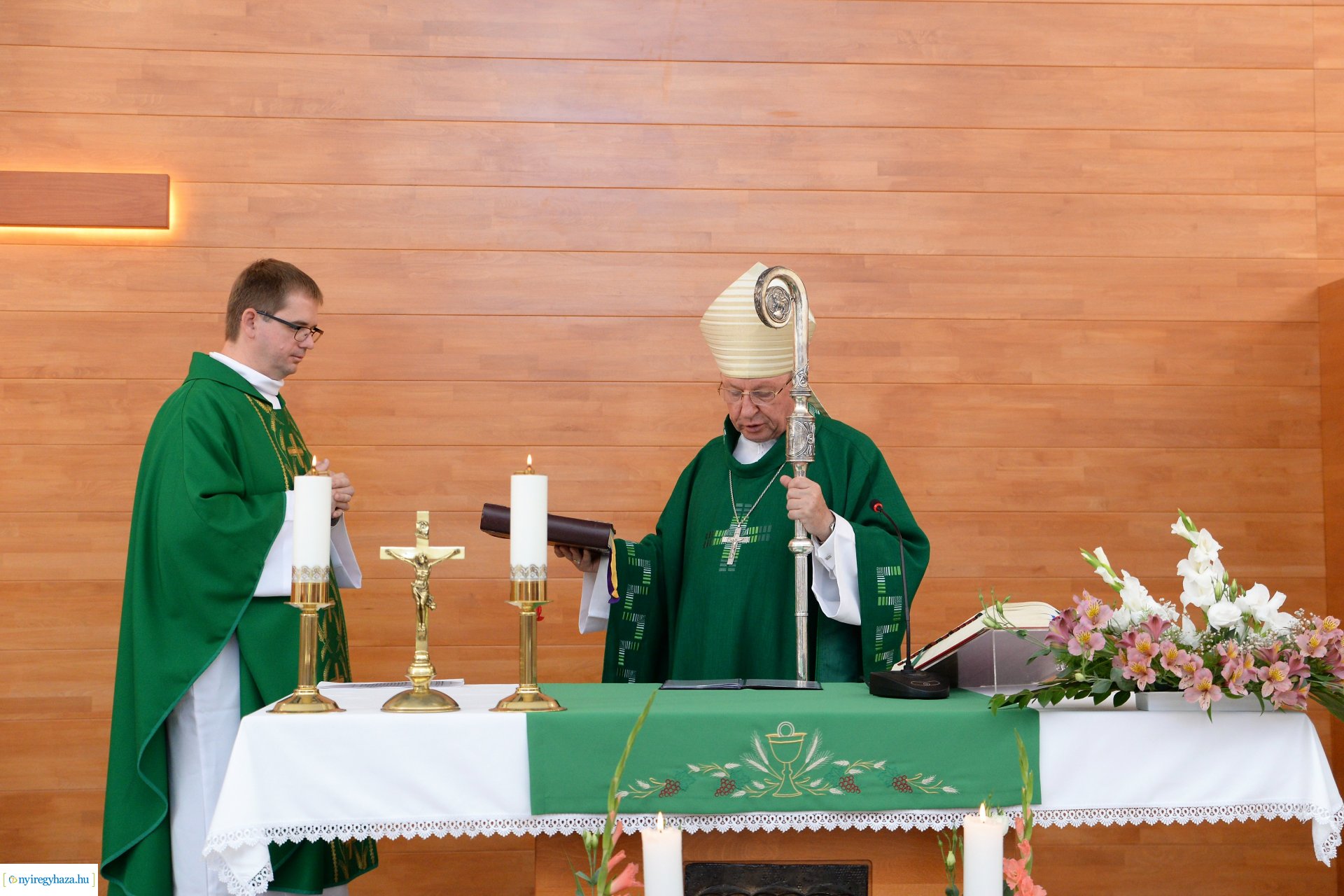 Borbányai Szent László Római Katolikus Plébáia - Csordás Gábor plébános beiktatása