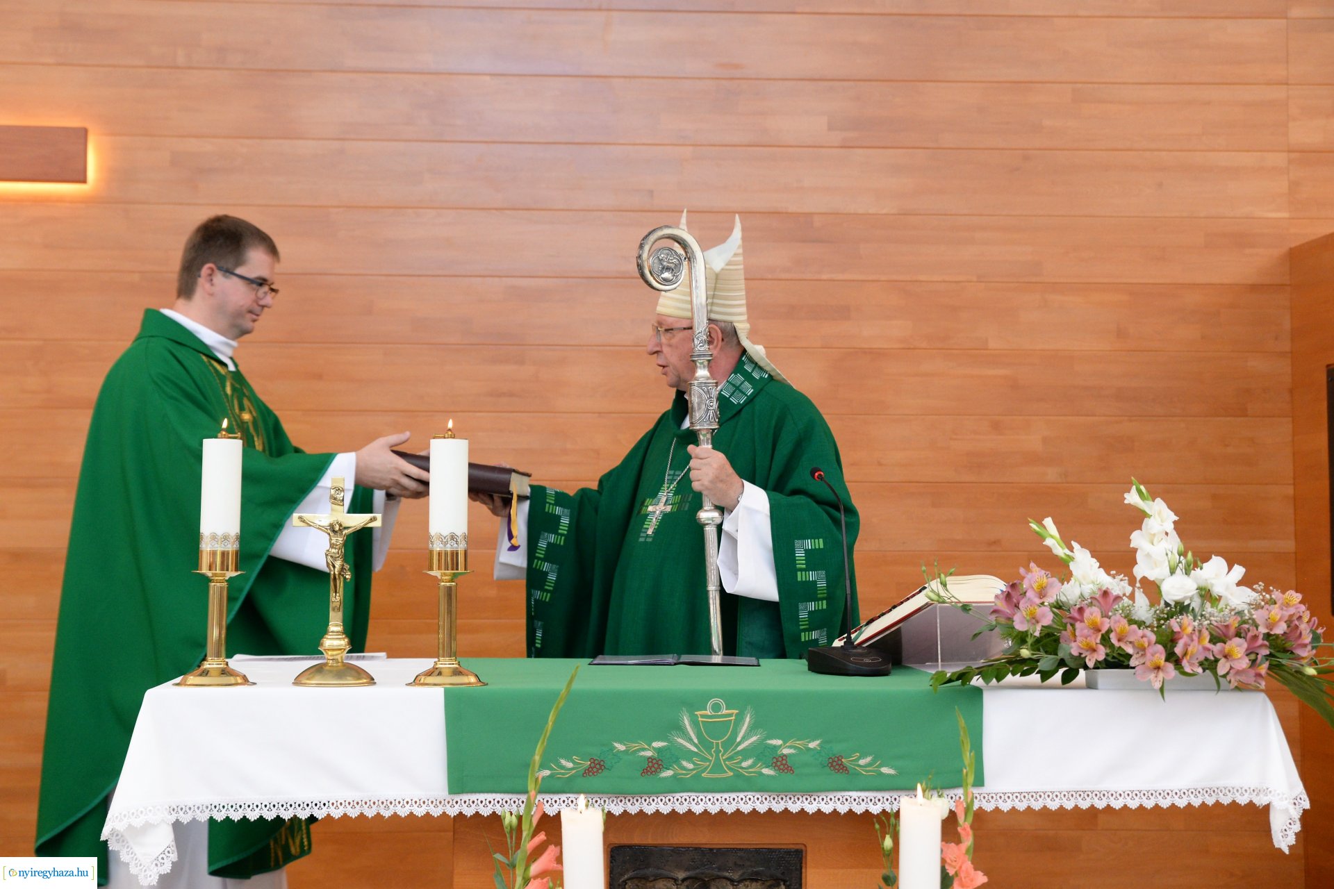 Borbányai Szent László Római Katolikus Plébáia - Csordás Gábor plébános beiktatása