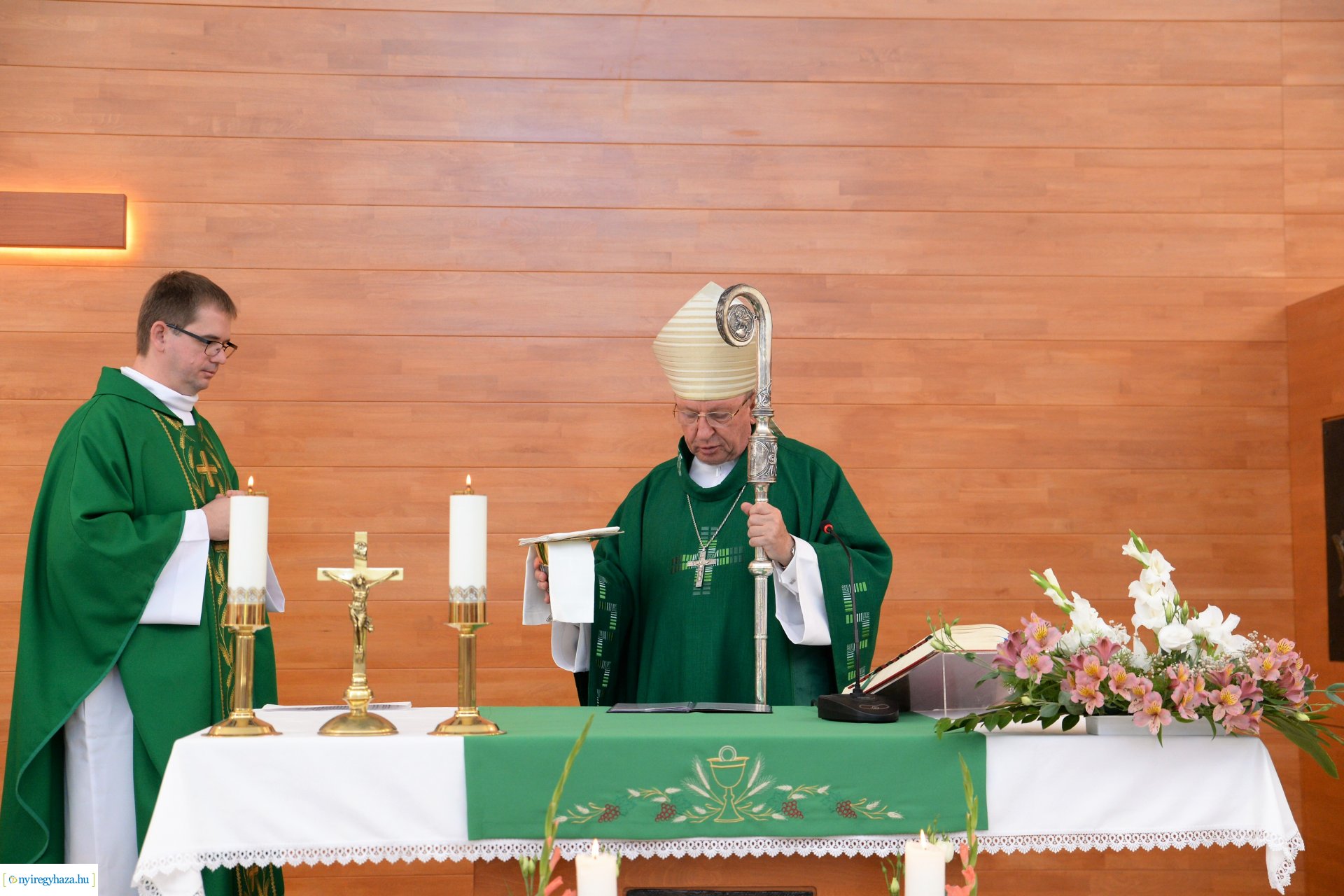Borbányai Szent László Római Katolikus Plébáia - Csordás Gábor plébános beiktatása