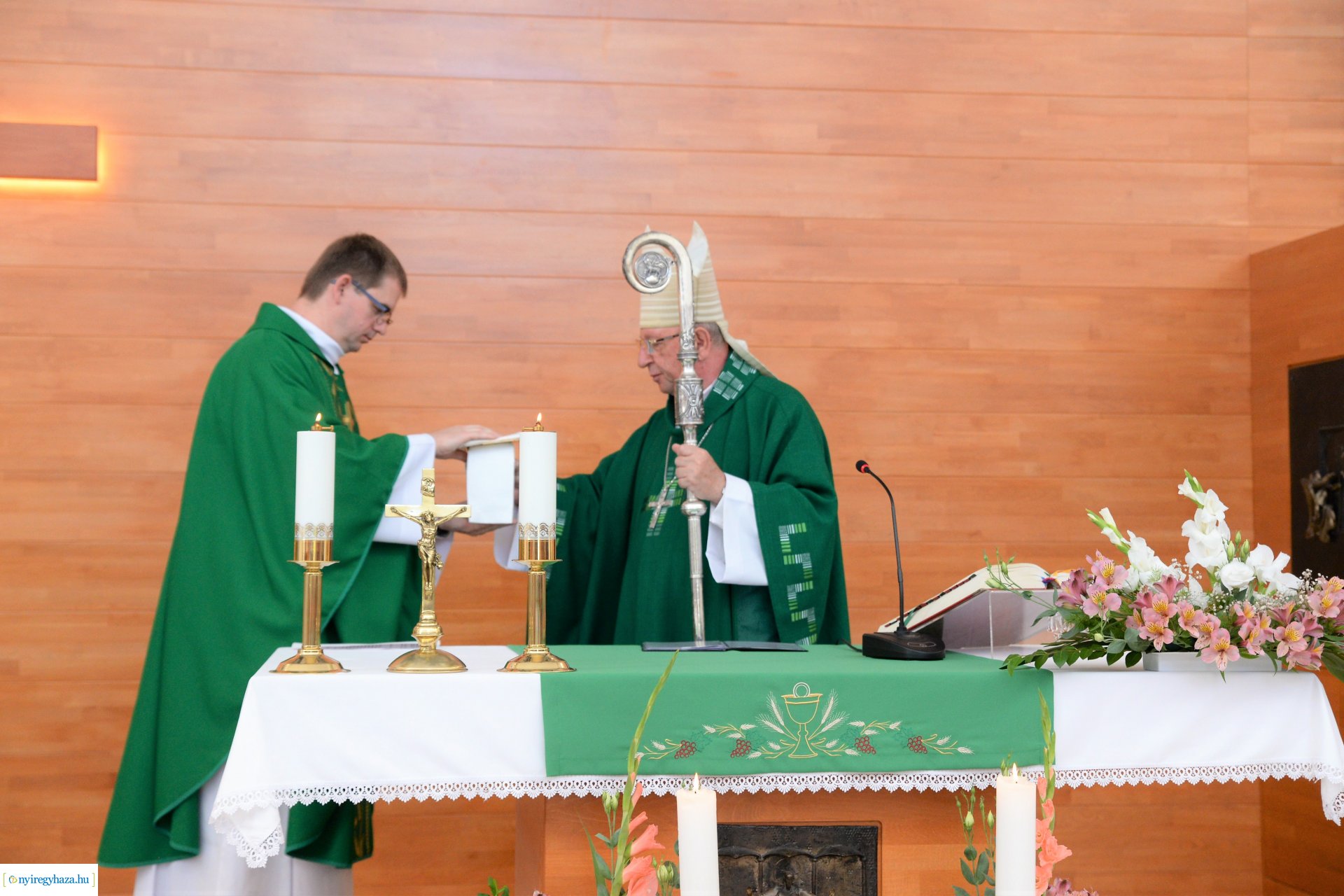Borbányai Szent László Római Katolikus Plébáia - Csordás Gábor plébános beiktatása