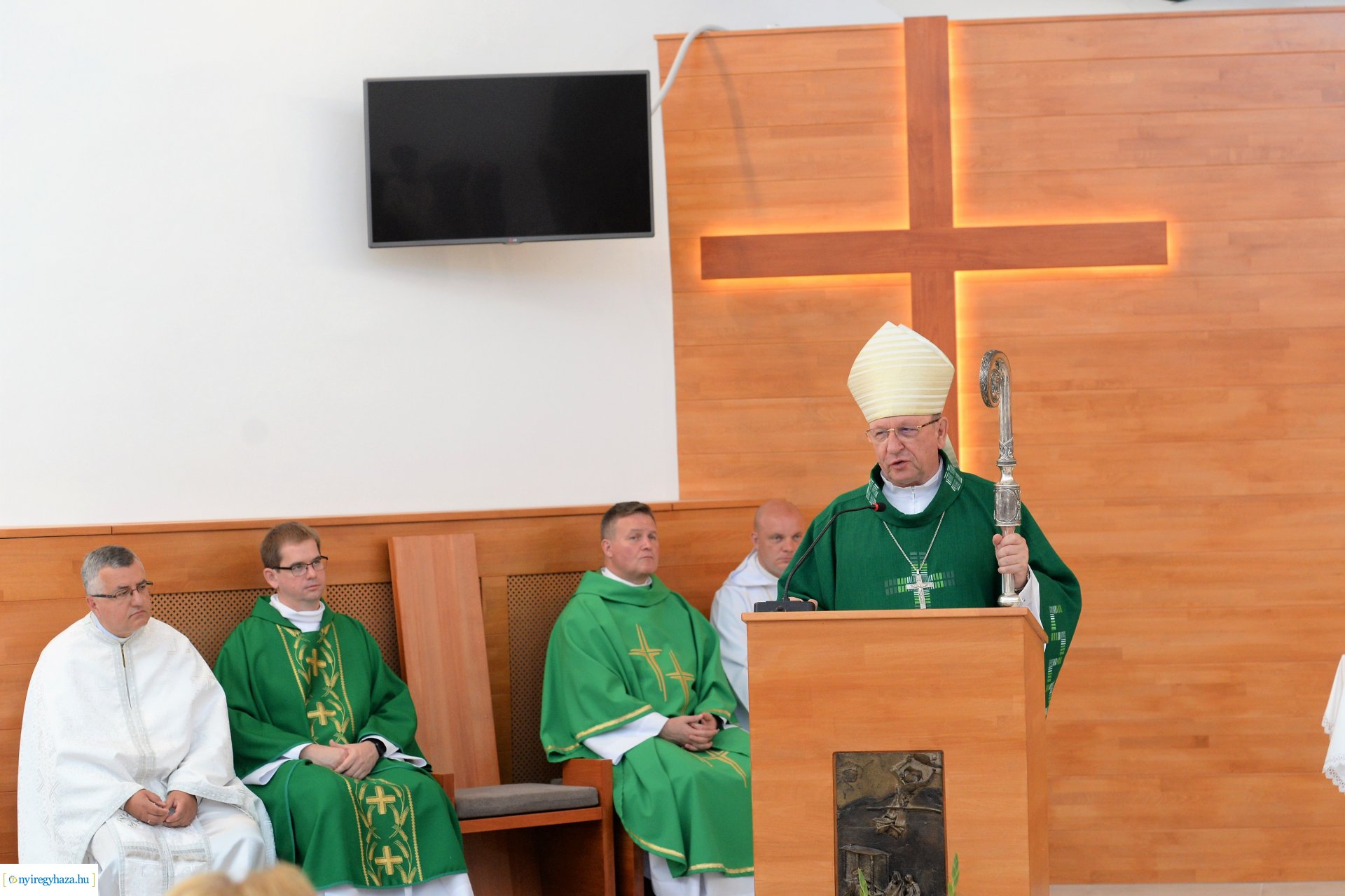 Borbányai Szent László Római Katolikus Plébáia - Csordás Gábor plébános beiktatása