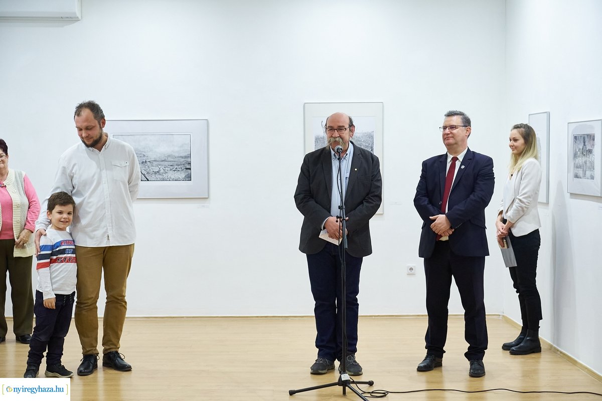 Börcsök Attila grafikusművész kiállítása