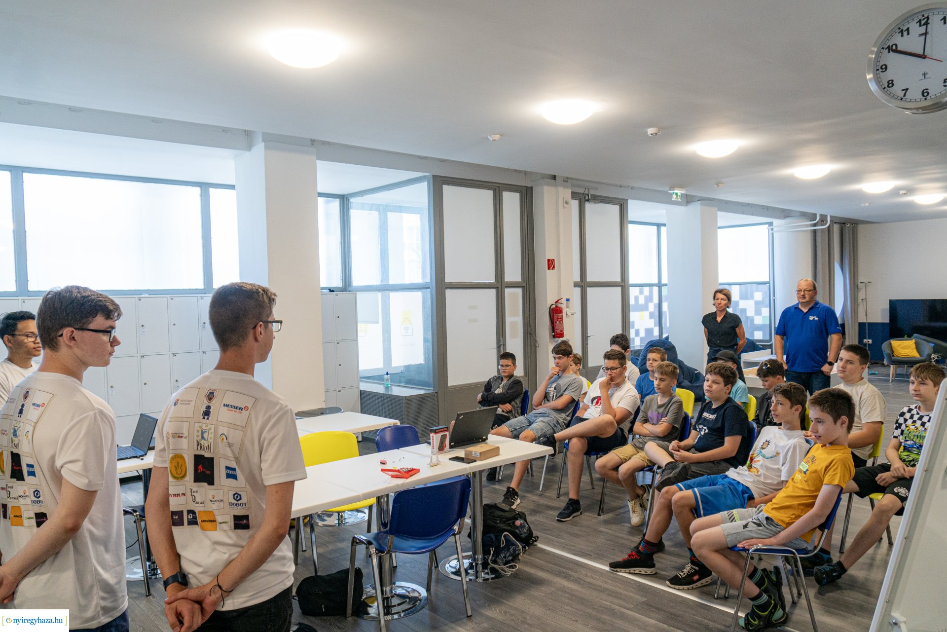 Bordeaux-i RoboCup23 nemzetközi versenyre készülnek a nyíregyházi fiatalok.