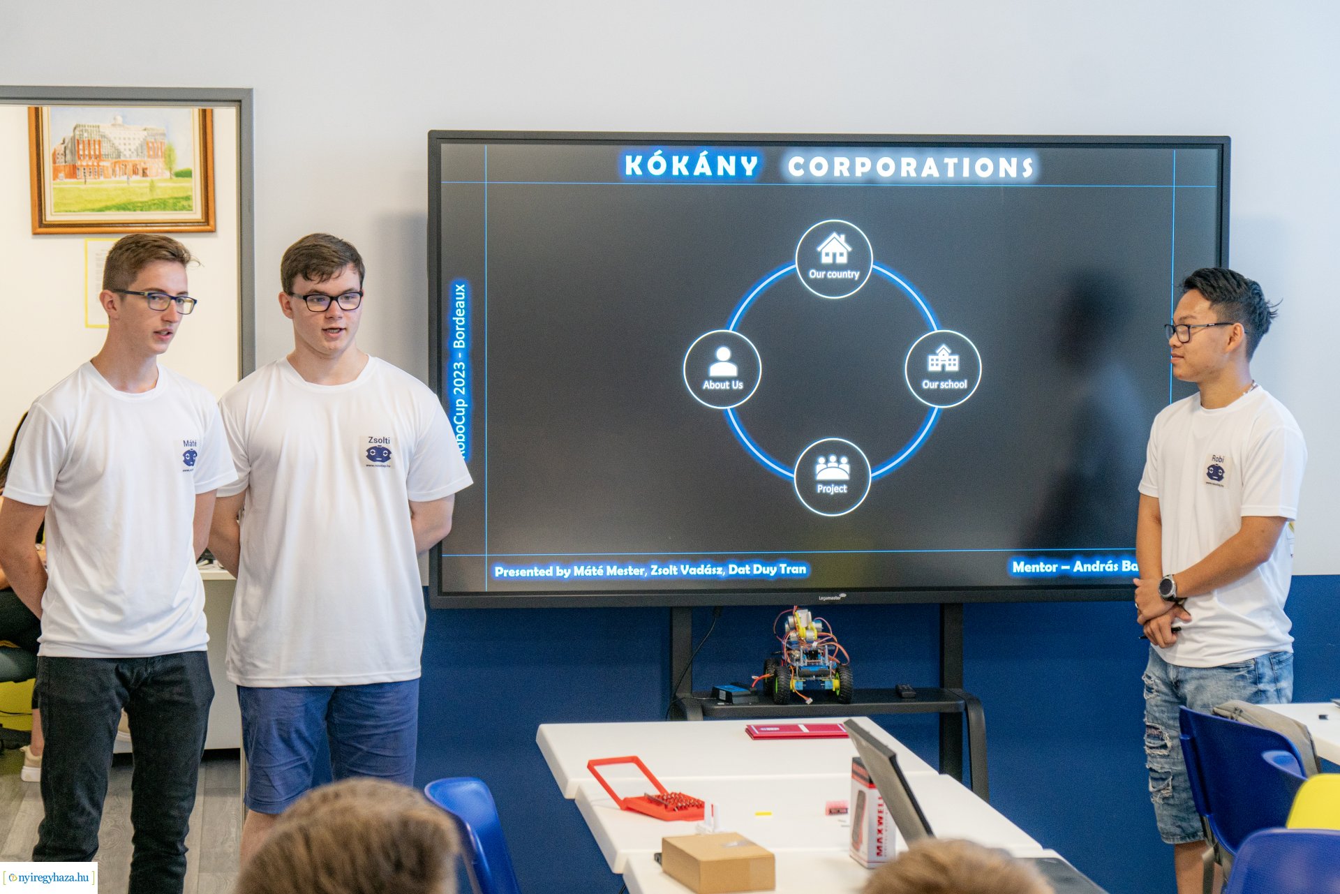 Bordeaux-i RoboCup23 nemzetközi versenyre készülnek a nyíregyházi fiatalok.