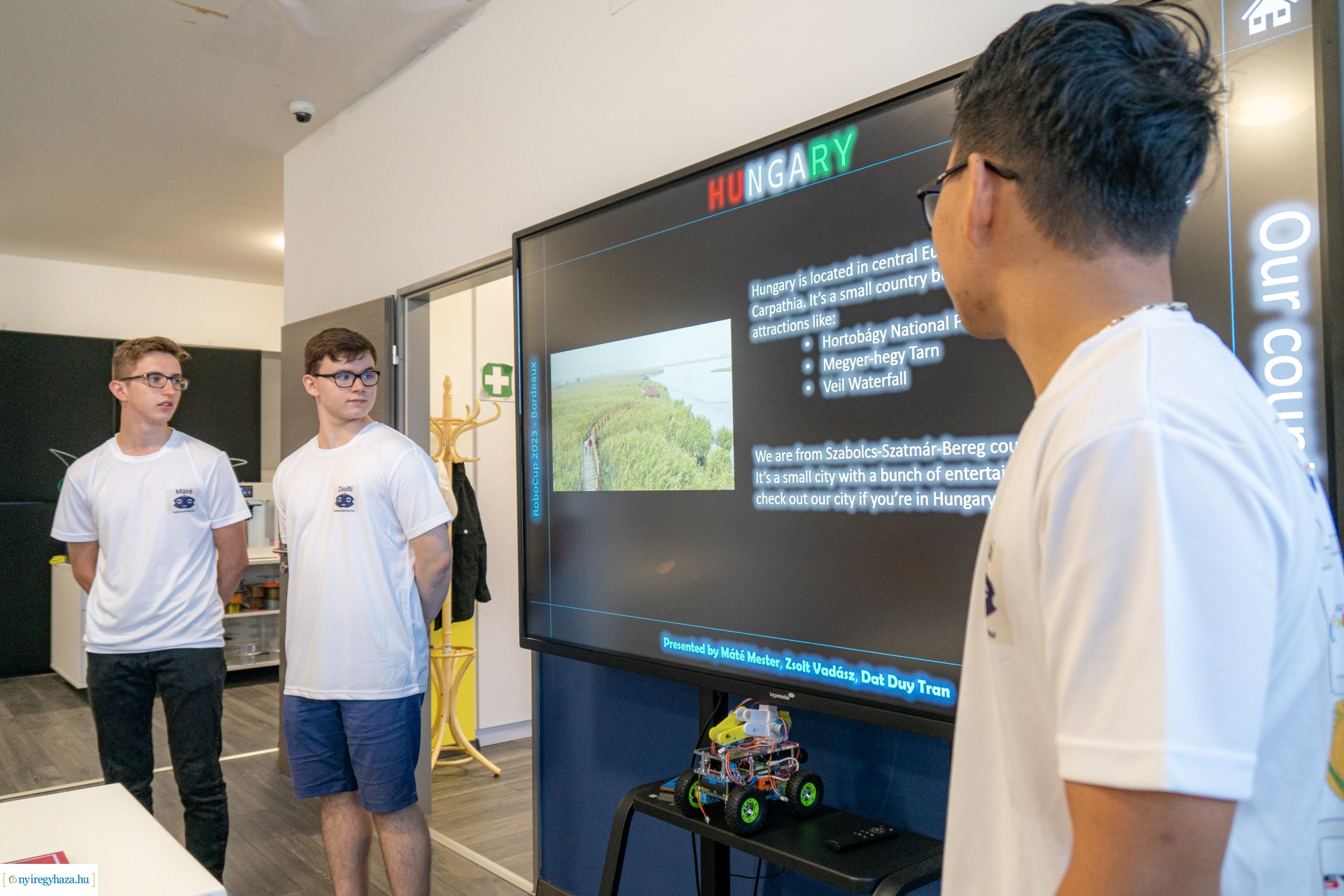 Bordeaux-i RoboCup23 nemzetközi versenyre készülnek a nyíregyházi fiatalok.