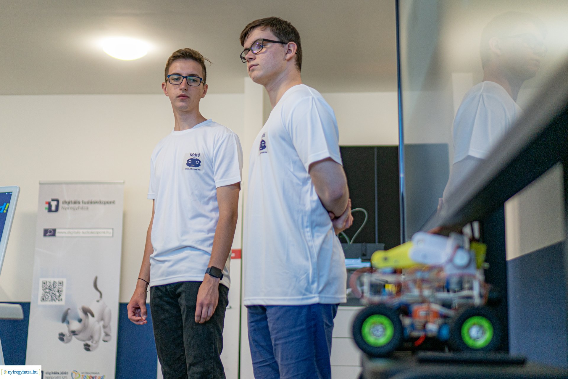 Bordeaux-i RoboCup23 nemzetközi versenyre készülnek a nyíregyházi fiatalok.