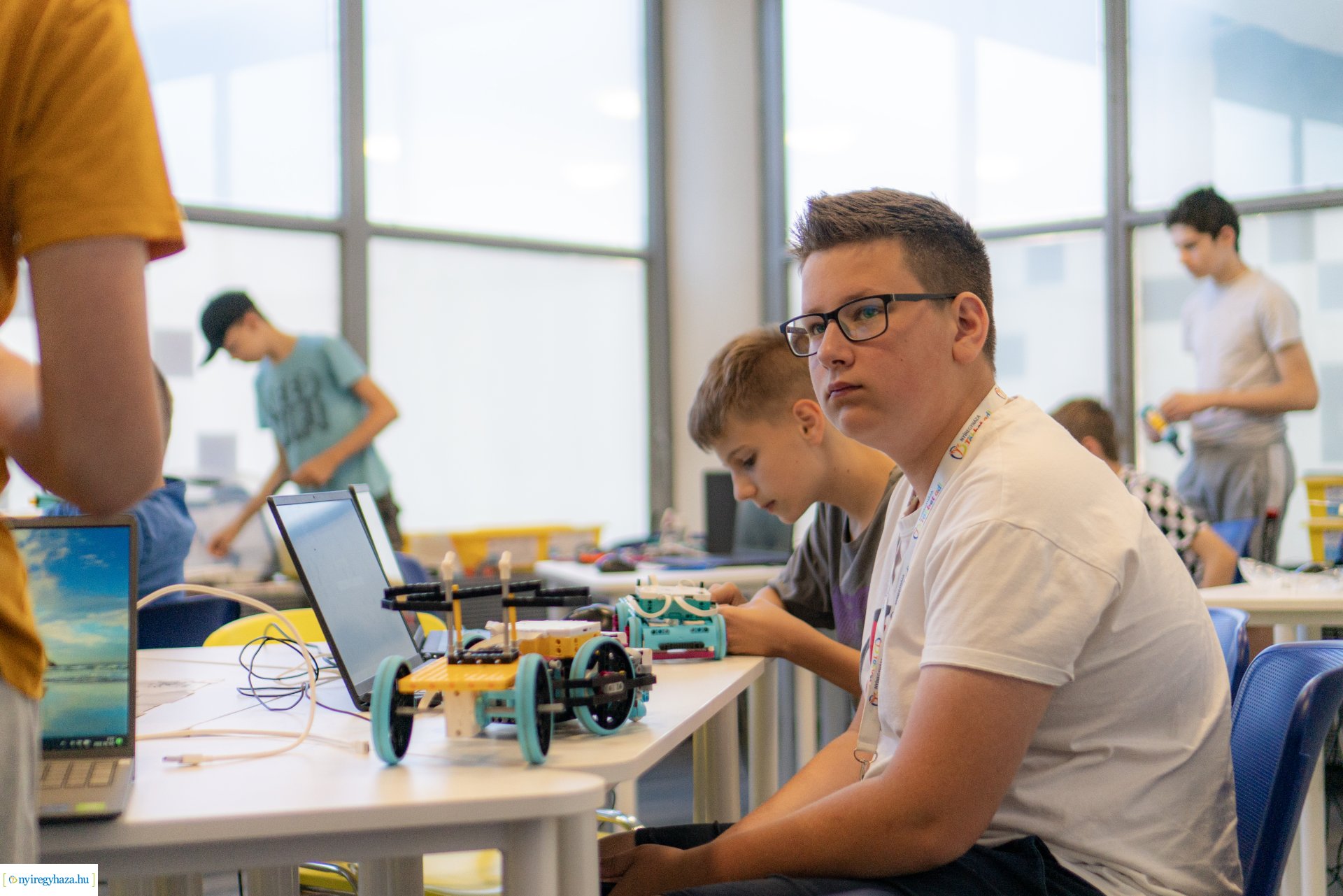 Bordeaux-i RoboCup23 nemzetközi versenyre készülnek a nyíregyházi fiatalok.