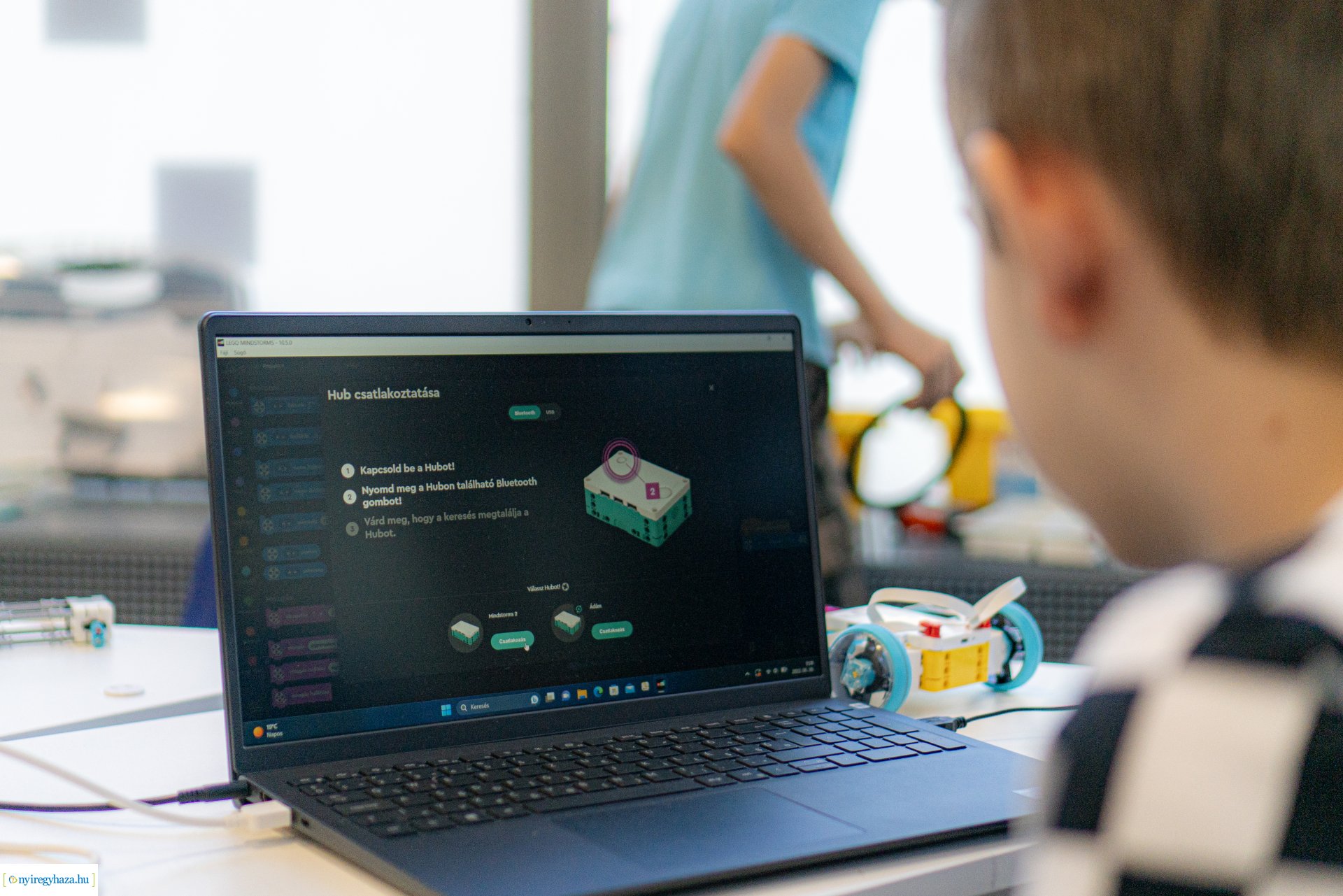 Bordeaux-i RoboCup23 nemzetközi versenyre készülnek a nyíregyházi fiatalok.