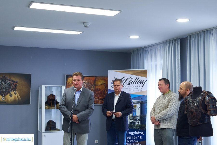 Bőrműves kiállítás a Kállay Házban