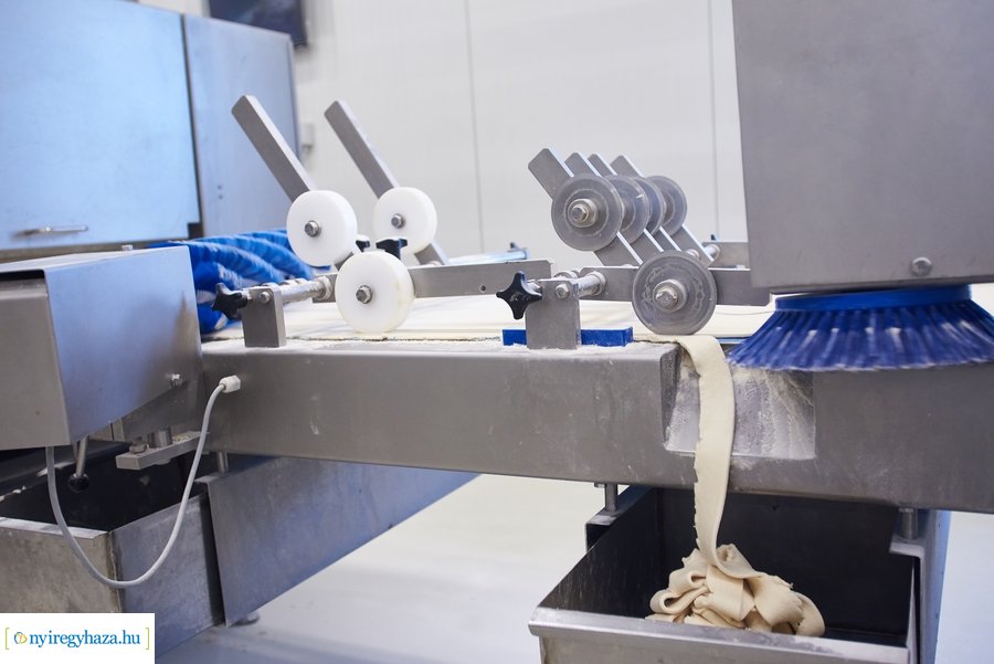 Bővül a kenyérgyár Nyíregyházán