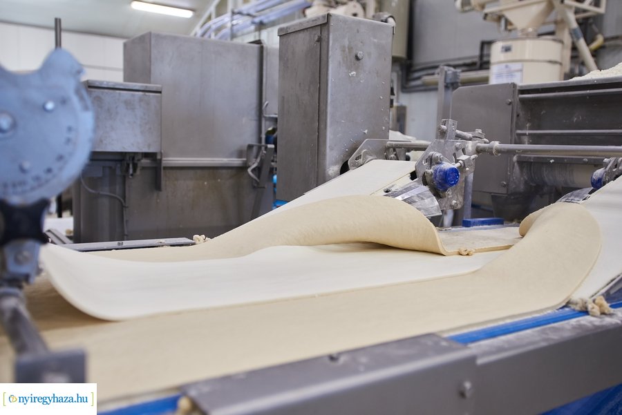 Bővül a kenyérgyár Nyíregyházán