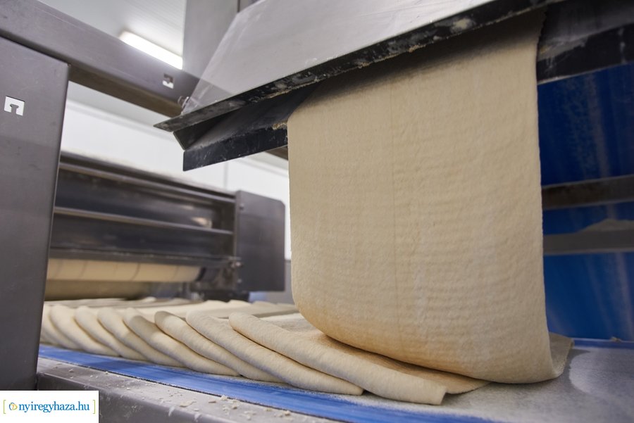 Bővül a kenyérgyár Nyíregyházán