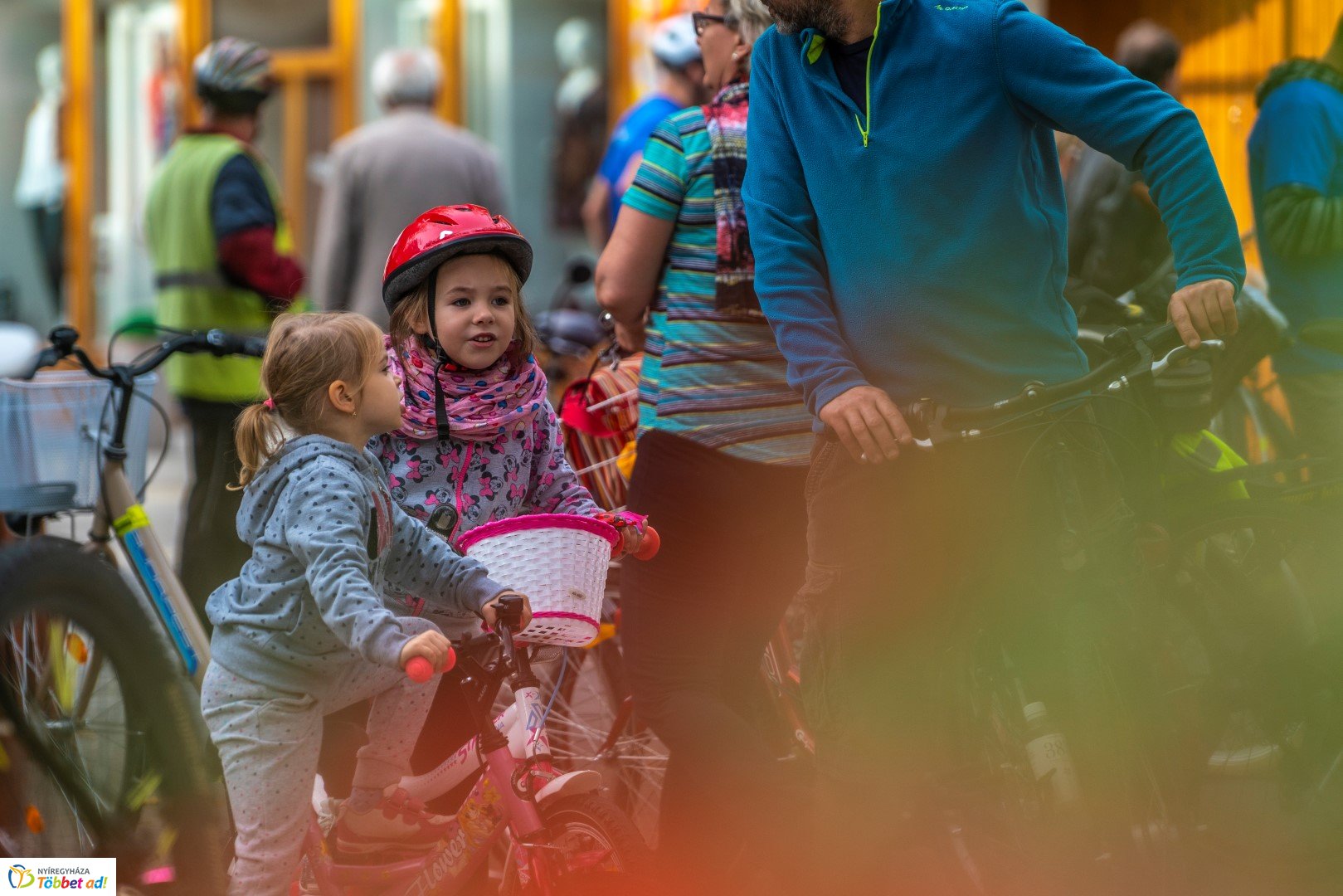 BRINGAVÁROS 7.1  – Megnyitó