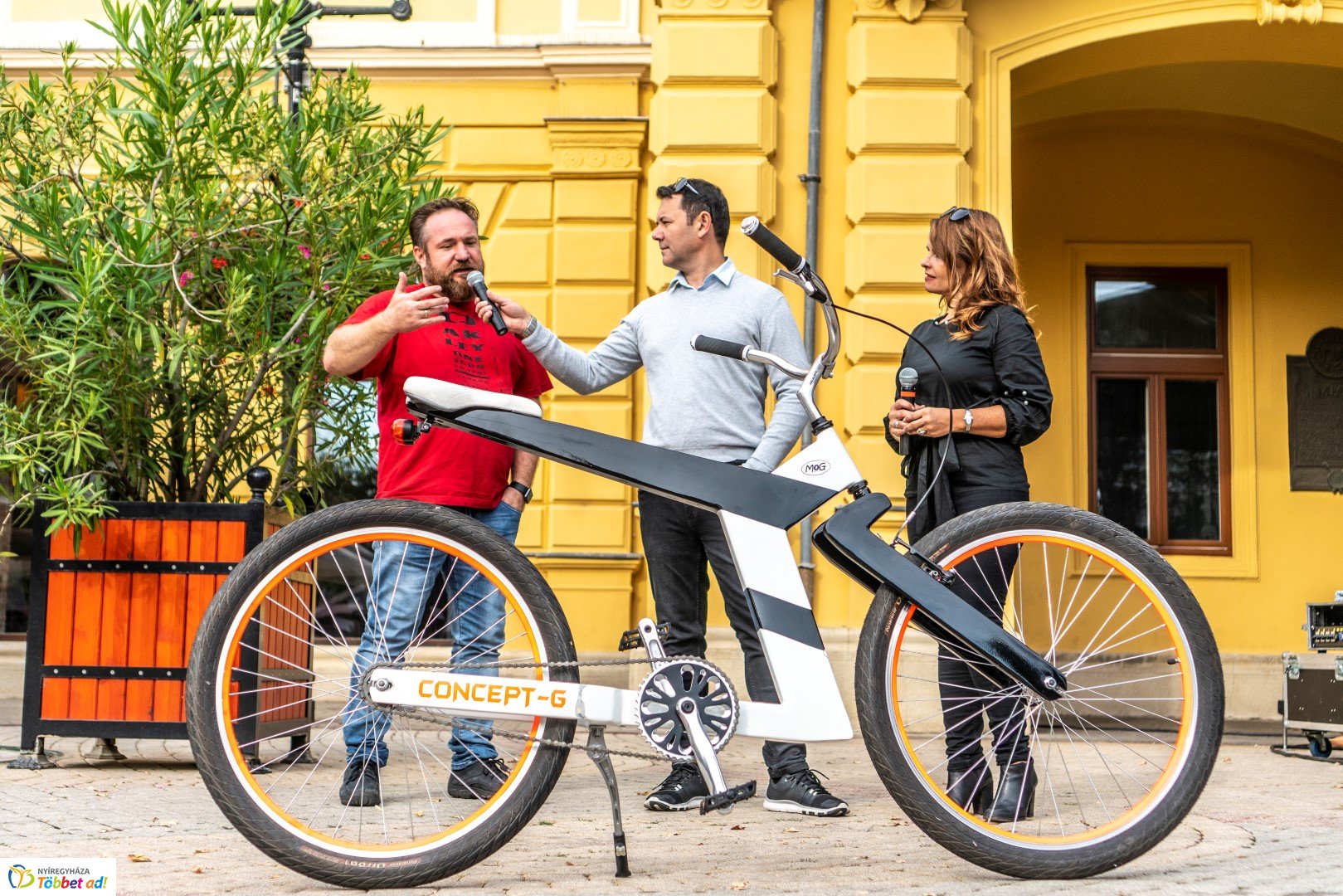 BRINGAVÁROS 7.1  – Megnyitó