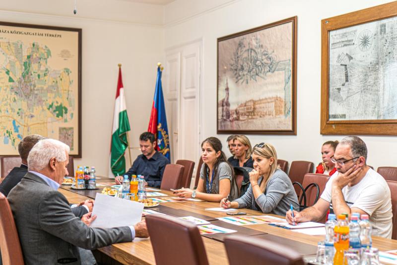 BRINGAVÁROS 7.1  Sajtótájékoztató 