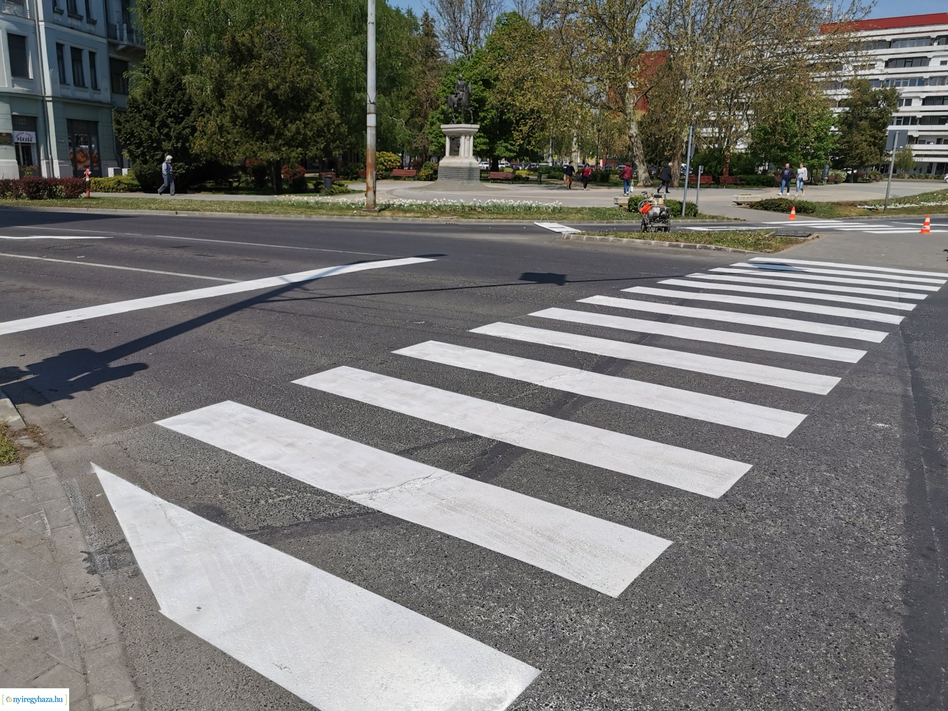 Burkolati jelek festése Szarvas utca