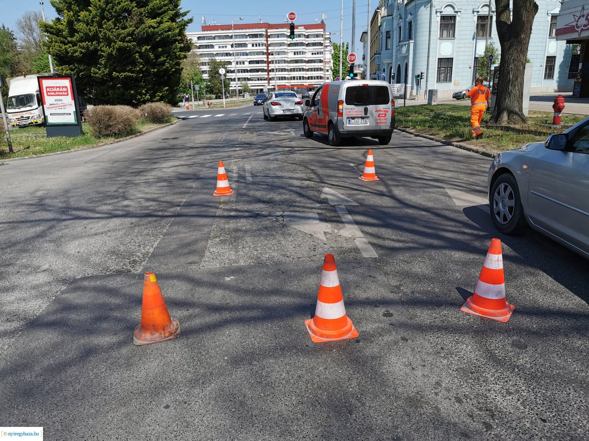 Burkolati jelek festése Szarvas utca