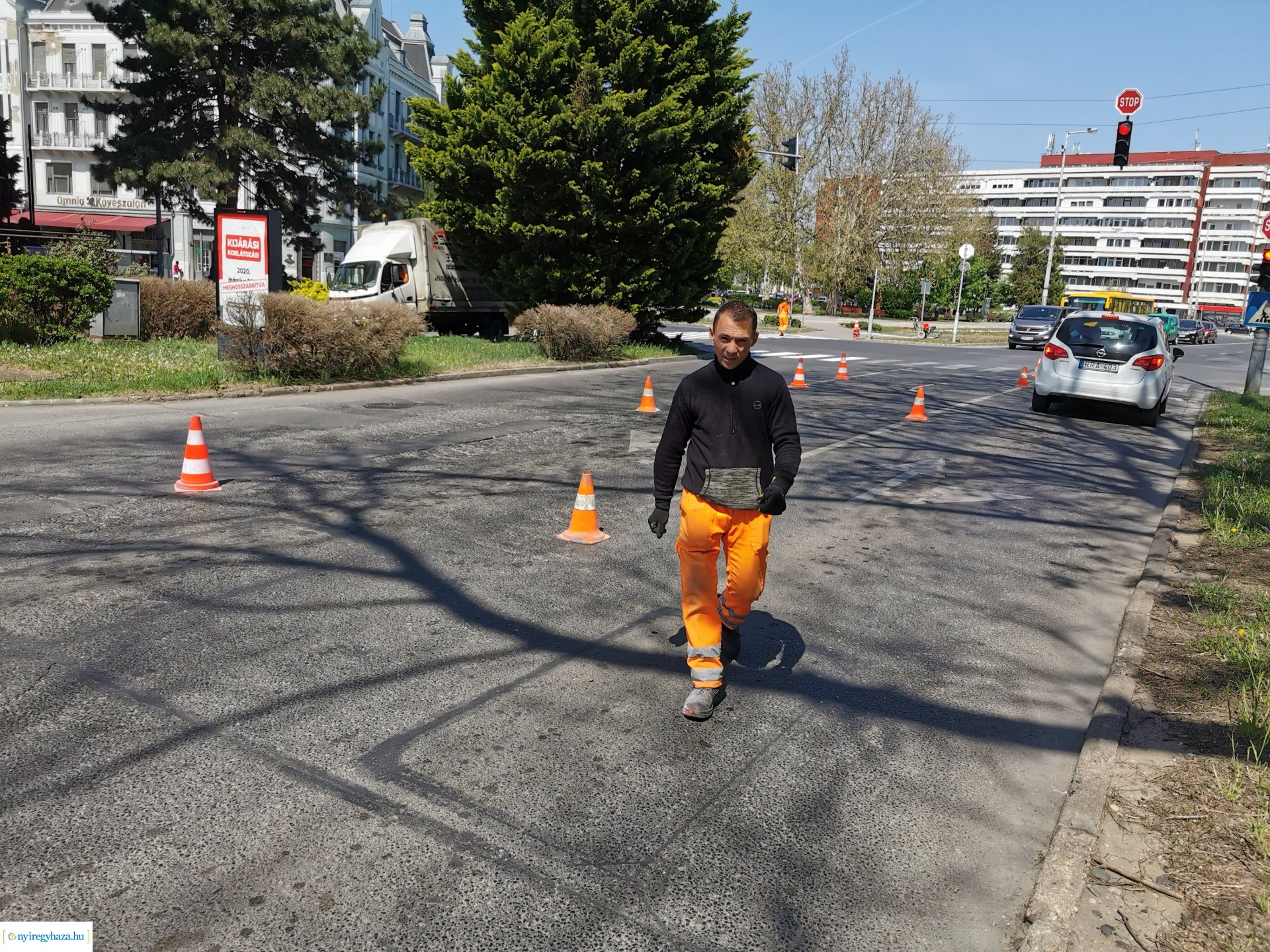 Burkolati jelek festése Szarvas utca