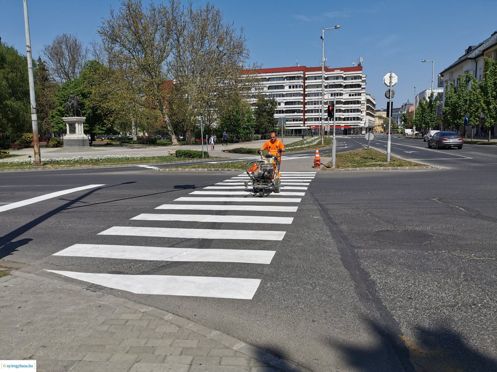 Burkolati jelek festése Szarvas utca