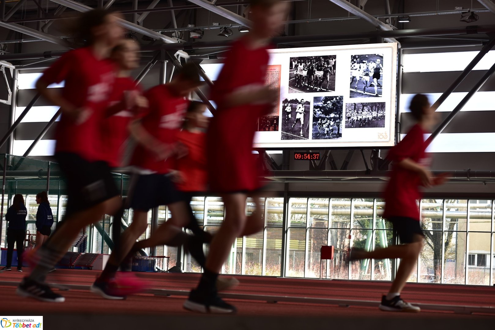 Bütyök emlékfutás az Atlétikai Centrumban