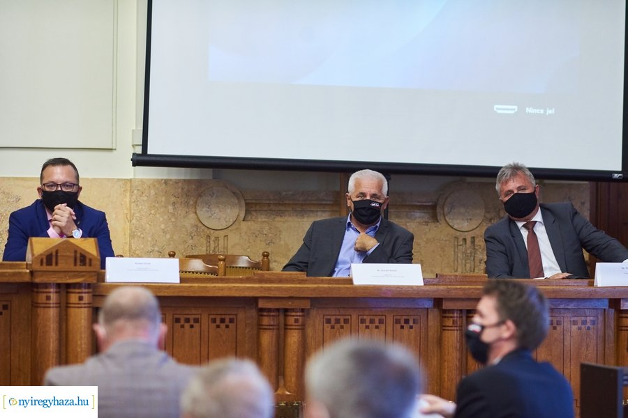 CIC Fórum a Megyeházán