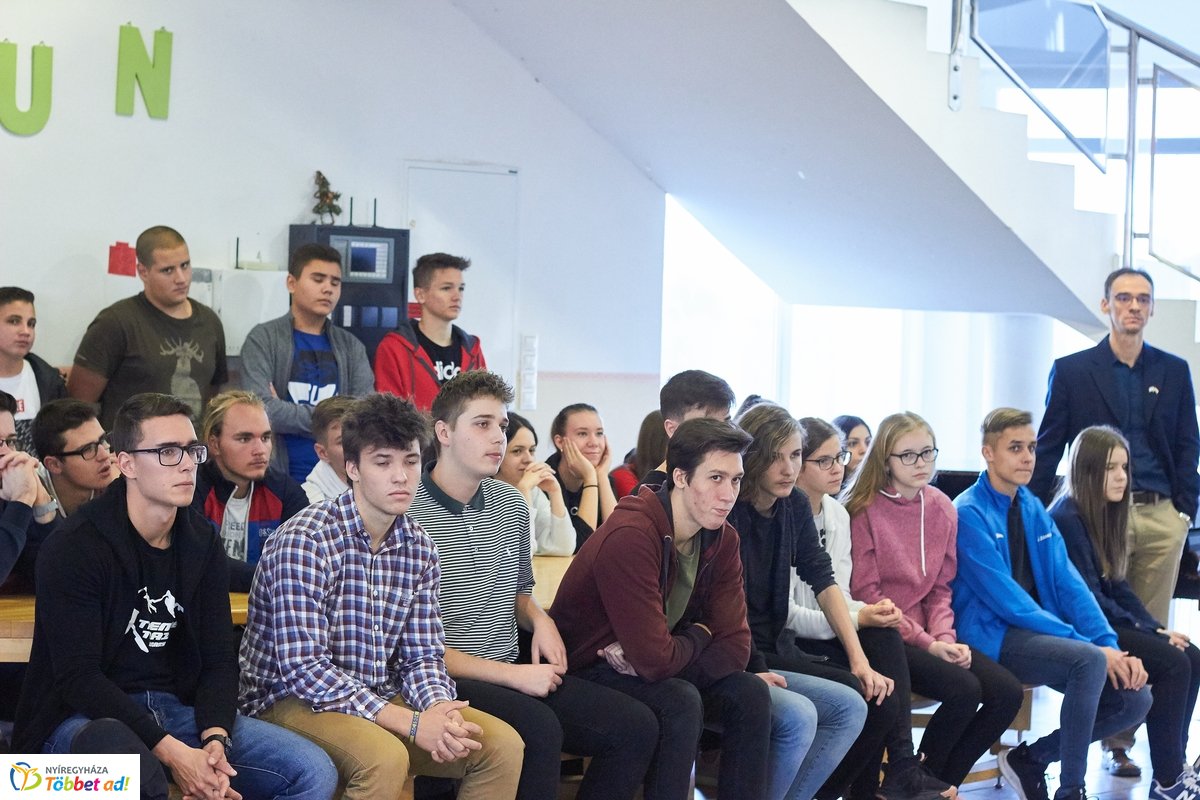 Cinkos, aki néma - kiállítás a Bethlen Gábor iskolában