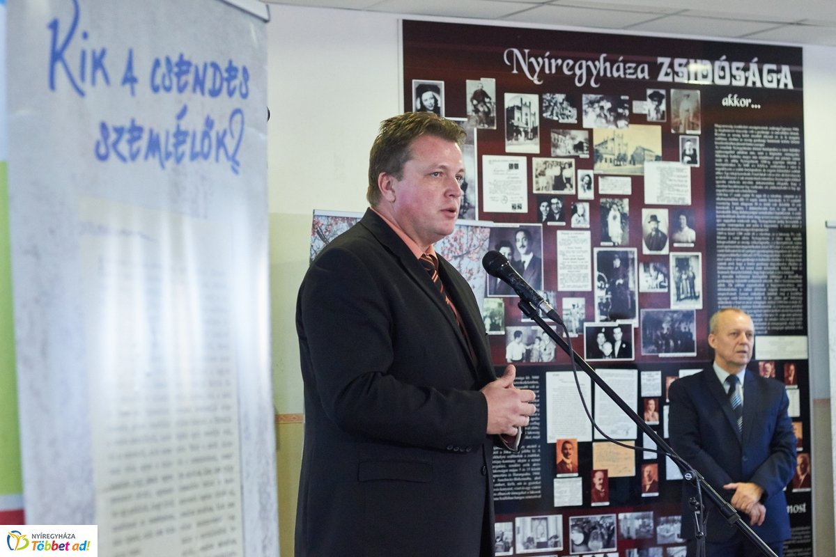 Cinkos, aki néma - kiállítás a Bethlen Gábor iskolában