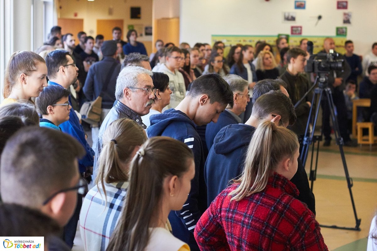 Cinkos, aki néma - kiállítás a Bethlen Gábor iskolában