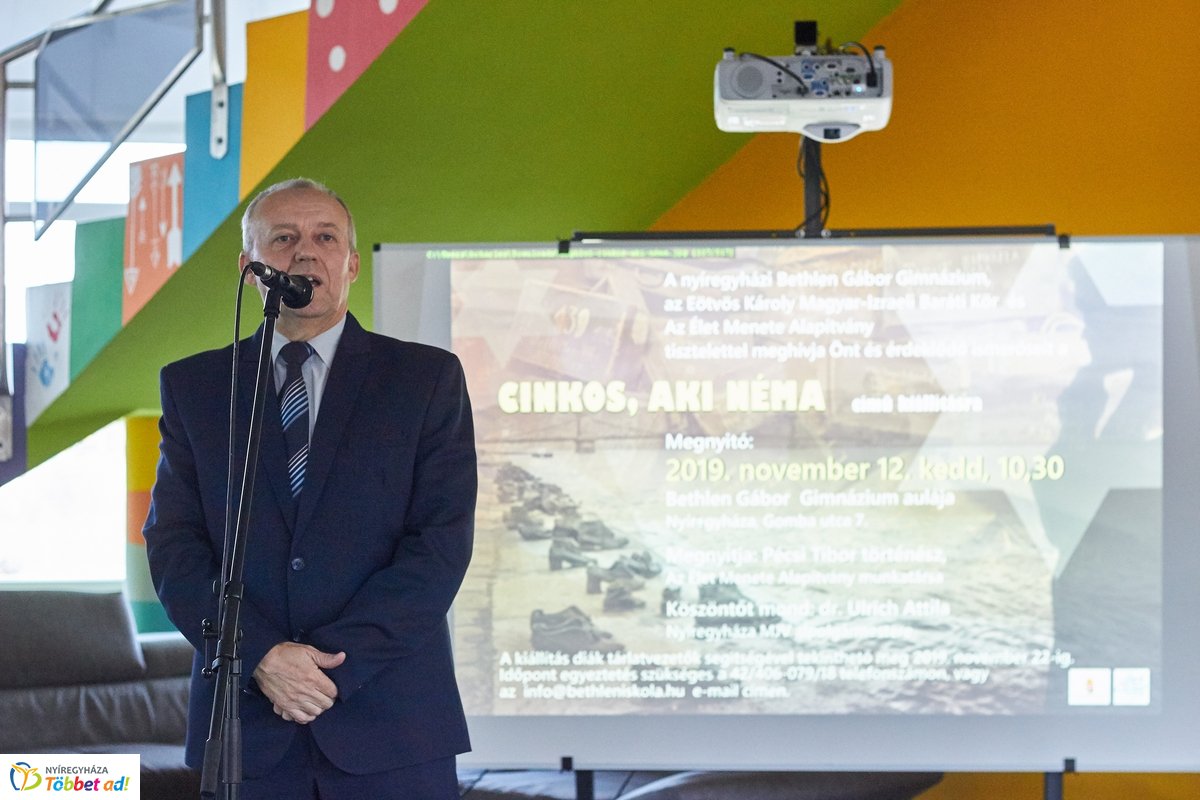 Cinkos, aki néma - kiállítás a Bethlen Gábor iskolában
