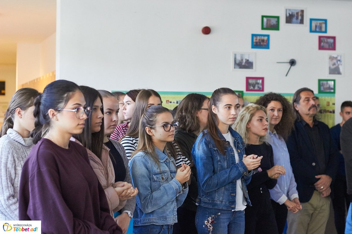 Cinkos, aki néma - kiállítás a Bethlen Gábor iskolában