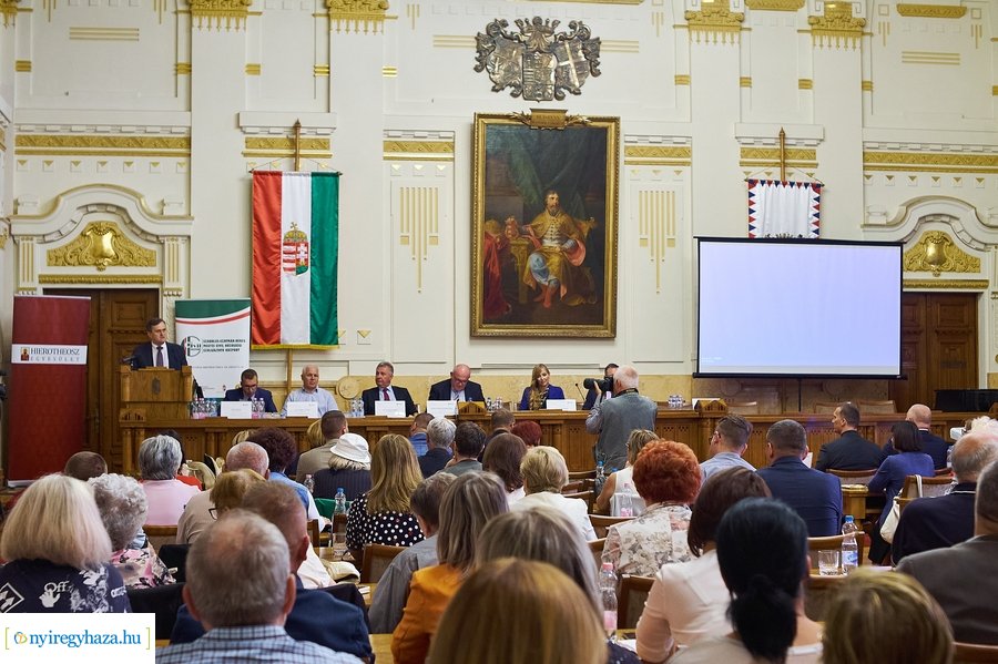 Civil fórum a Megyeházán 20220913