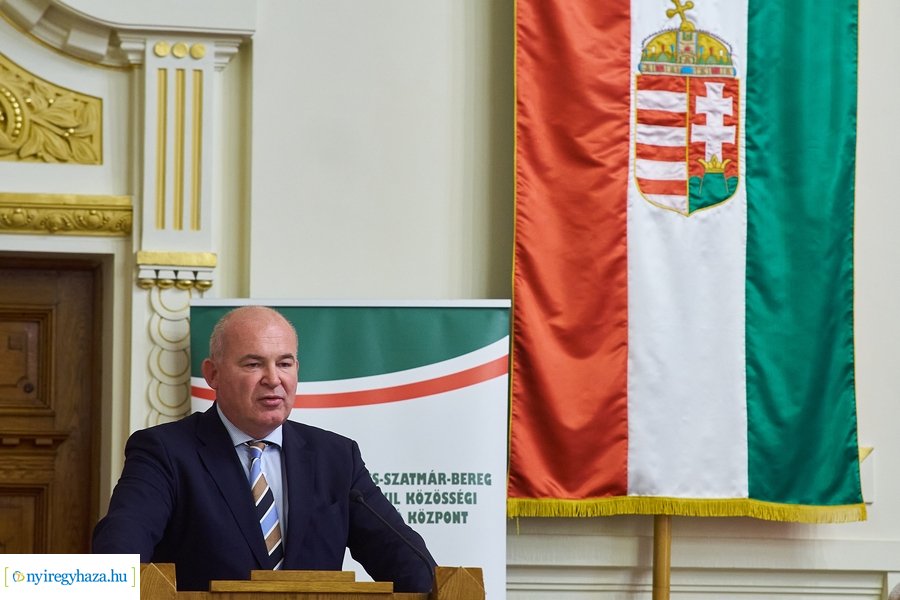 Civil fórum a Megyeházán 20220913
